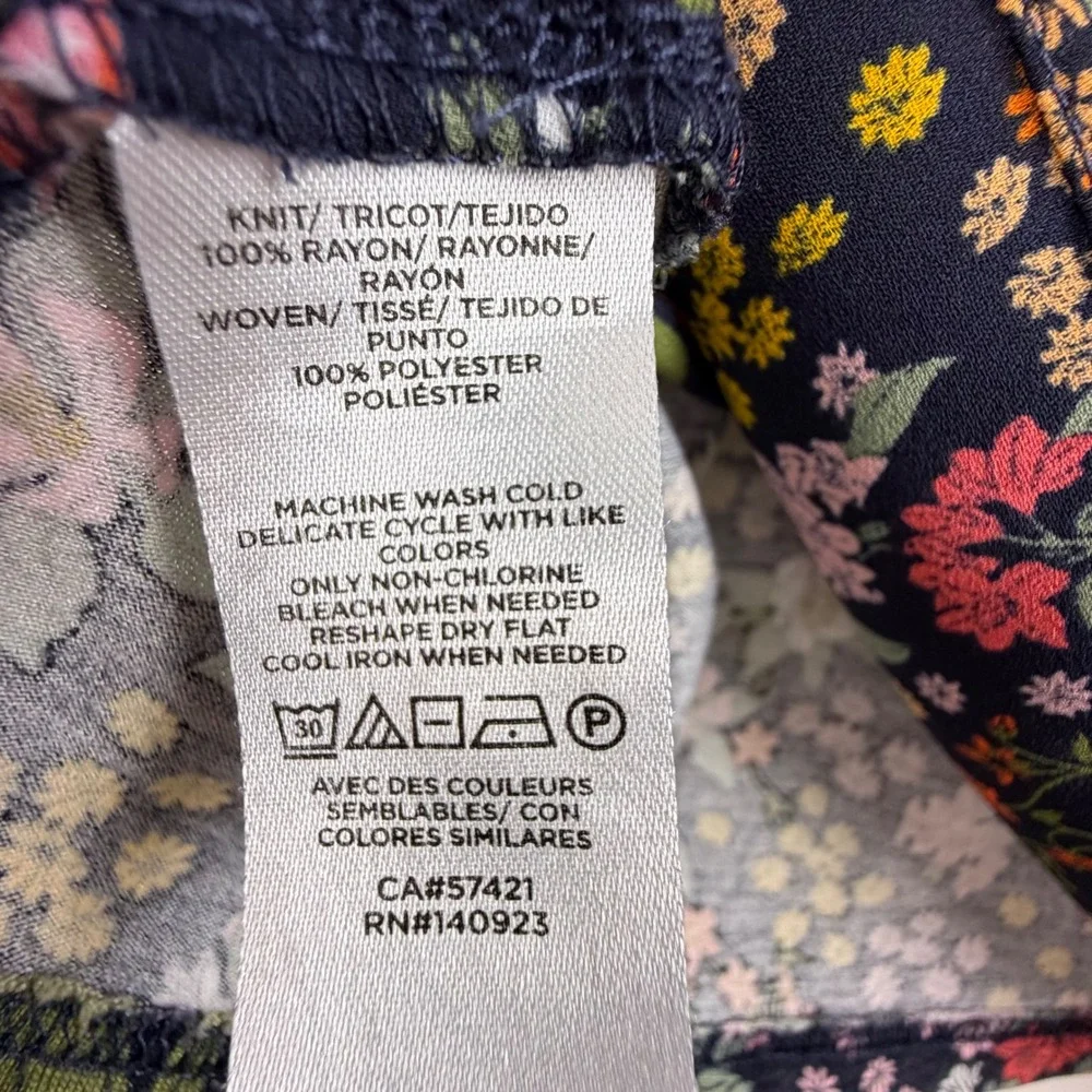 LOFT Tank Top Women XXL Navy Floral Sleeveless Keyhole Back Flowy Blouse